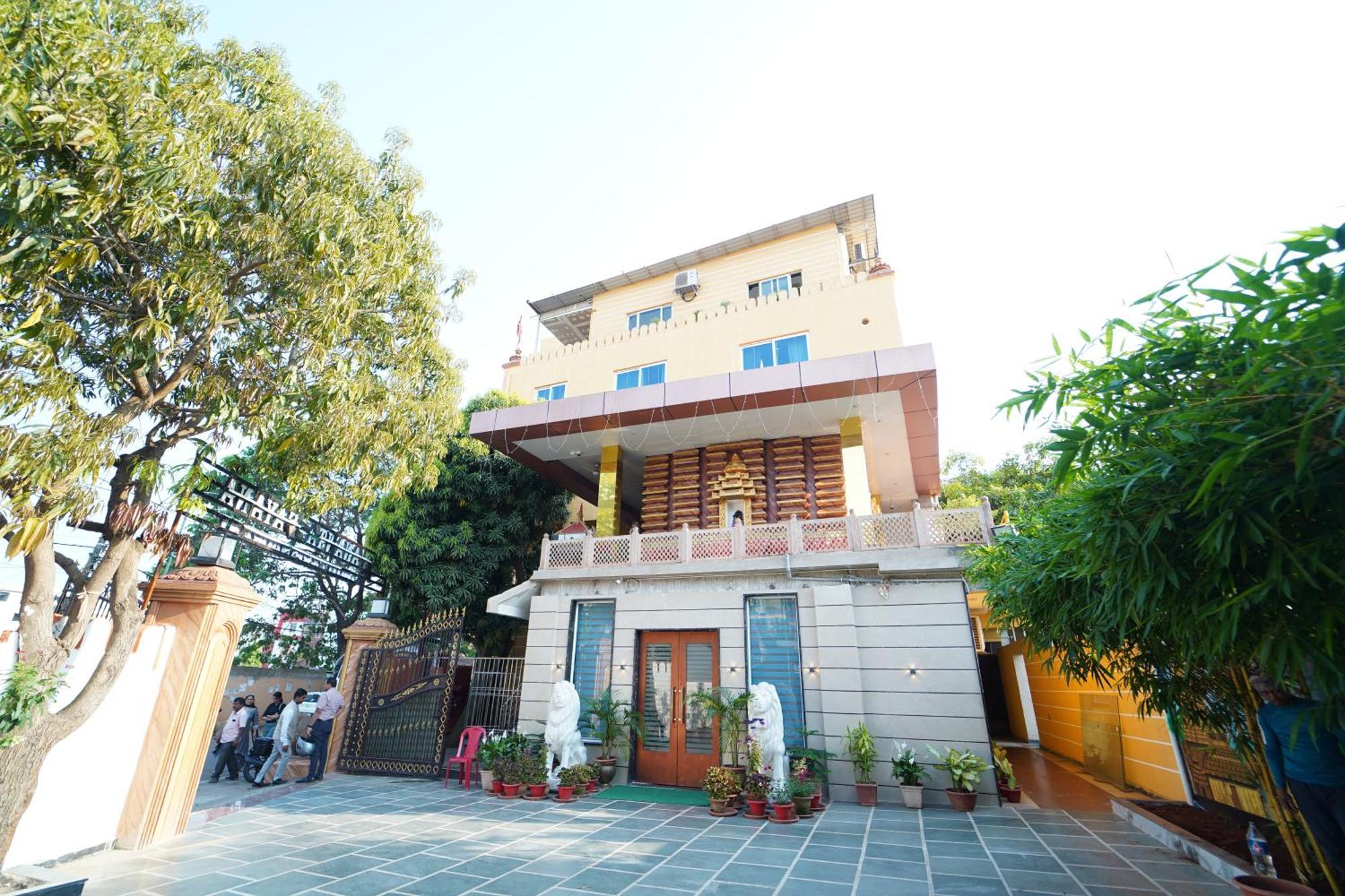Resort Ananta Sayana