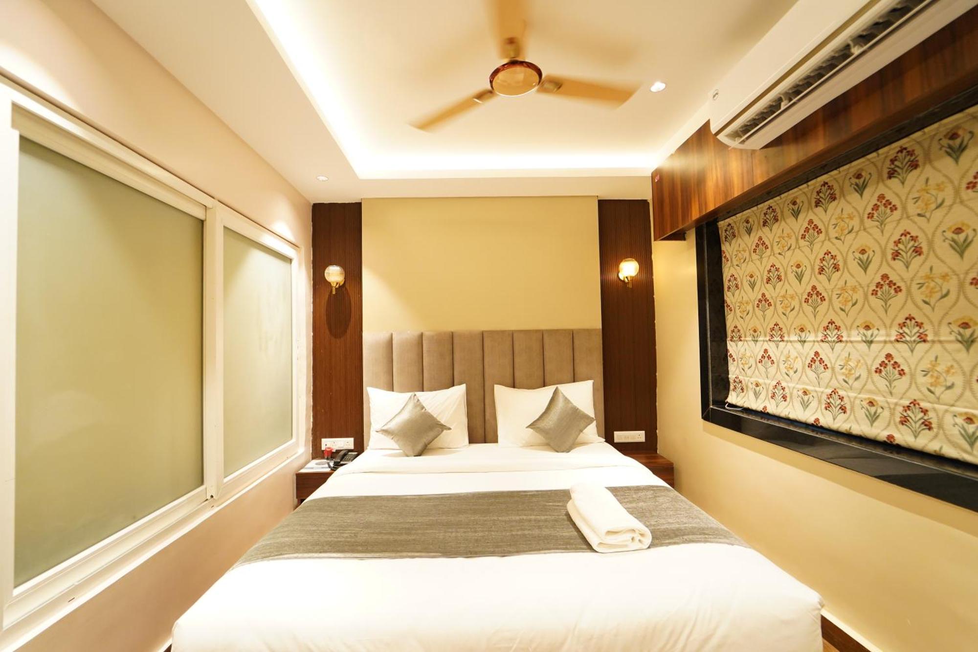 Resort Ananta Sayana *